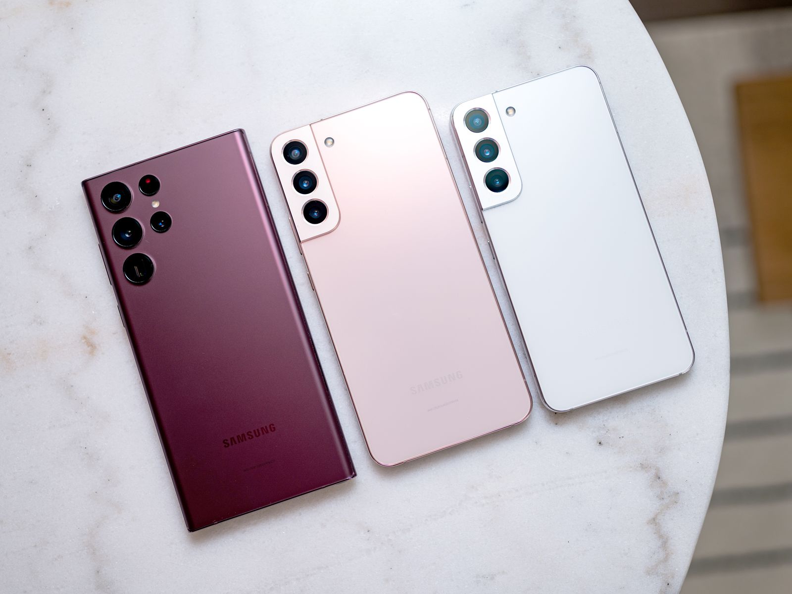 Galaxy S22 Ultra — alternate view